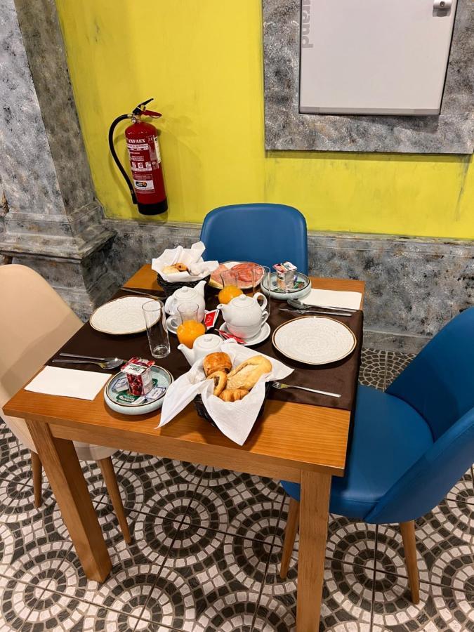 O Frances Bed & Breakfast Нелас Екстериор снимка